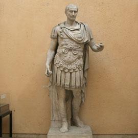 Statua loricata di Giulio Cesare